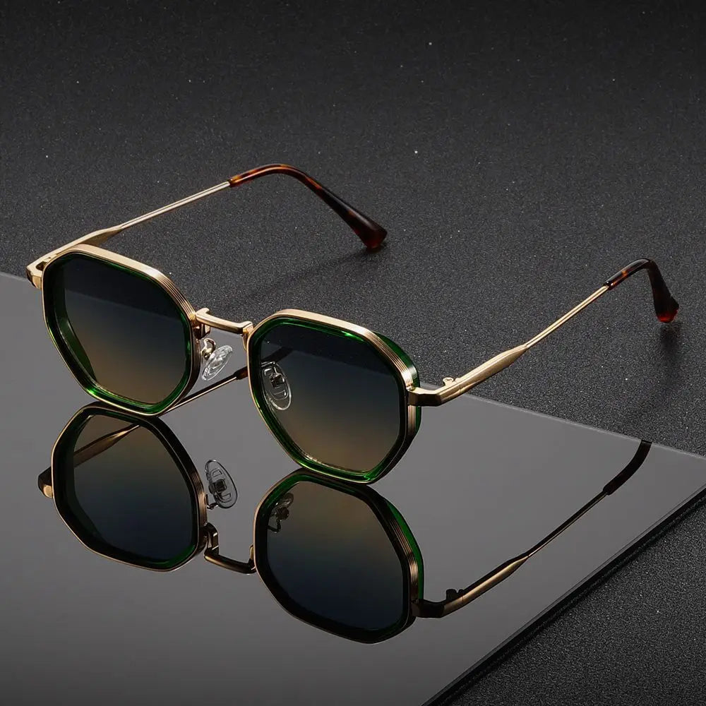 Harlow | Blackline Icon Sunglasses