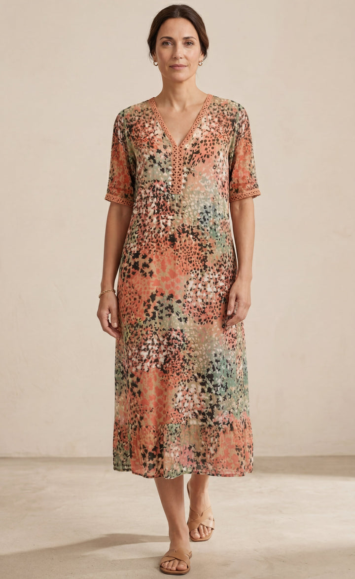 Guardy | Classic V-Neck Dress